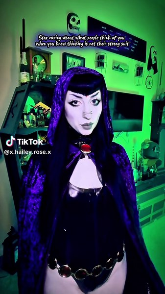 #Raven #RavenTeenTitans #goth #RavenCosplay