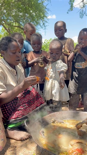 Fresh hot meal from African open kitchen #nativestyle #reels #africa