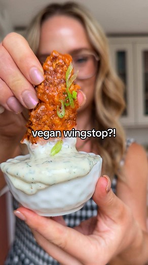 Nothing has ever filled a craving more than these crispy ‘chicken’ tenders with mango habernero sauce 🥵🥵🥵 @wingstopuk fancy letting me add a vegan option to ur menu? 🥰 Makes 7 fillets, with lots of extra sauce For the fillets 400g firm tofu, frozen and defrosted 2 tbsp soy sauce 2 tbsp olive oil 1 tsp each paprika, oregano, garlic powder, onion powder, pepper To coat them 1/2 cup of plain flour 1 tbsp (I used GF) 1/2 cup of dairy free milk 1 tablespoon of cornflour 1 & 1/2 cup of cornflakes 