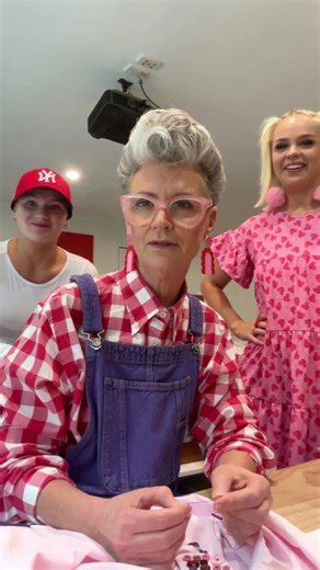 Lisa Pay on Instagram: "My first live video answering some of your most asked questions with my two daughters for moral support, very grateful for those of you who joined and chatted with me - make sure you go and join my new broadcast channel!"