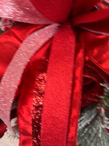 6.7K views · 122 reactions | We don’t just show it, we teach it. We have Step-by-step wreath making tutorials to create designs like this live in the Creative Vault. Drop design school in the comments to learn how to get in! | DecoExchange | Facebook