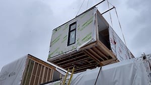 New modular apartment building assembled in Westboro