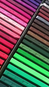 Tutorial Time! Have you ever tried Soft Pastels as your sketching tool? Results look great! 😉 Check out this illustration from Gerardo Larrea (@Gerardolarreag) 😍✍🏼💖 #FaberCastell #SoftPastel #Tutorial #Fashion | Faber-Castell