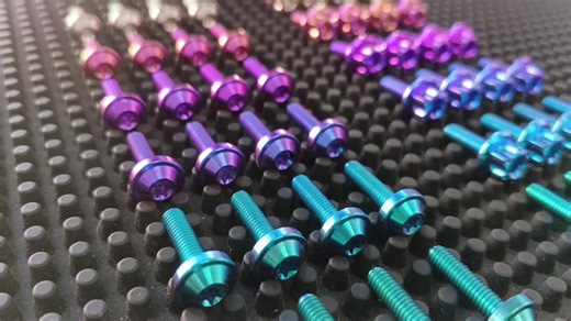 GR5 Titanium FLUID BOLTS🩷💙🩵💜🩶 per piece tayo mga boss amo! kung gusto nyo ng set message sa blue app >>GR5 TITANIUM BOLT HUB PAMPANGA