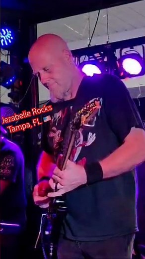 Ozzy Osbourne & Lita Ford 🎶 Close My Eyes Forever Solo #ozzyosbourne #live #music #florida #usa