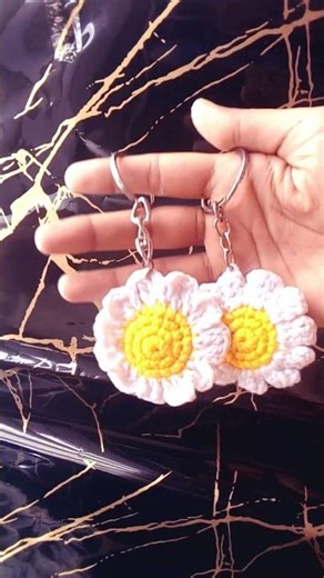 Crochet Daisy Key chain🌼🤍 | Knot & Craft