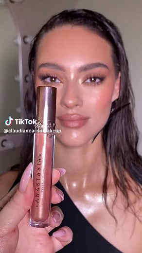 Glossy Wet Makeup Look Tutorial