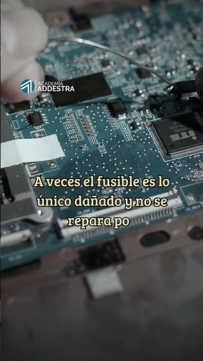 💡 ¿Cómo identificar y reemplazar un fusible dañado en una tarjeta electrónica? 🔧