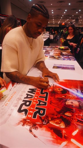 Us geeks are taking over NYC October 9-12, and it’s not too late to join us 🦸‍♂️🌆 See you on Thursday? | New York Comic Con