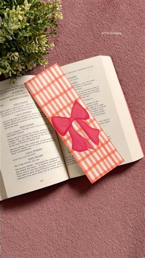 Cute and Aesthetic Bookmark Idea ❤️ / Bow Bookmark #bookmark #art #youtubeshorts #artshorts
