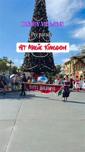 🖤 Disney Villains Pre-parade at Magic Kingdom 🏰 Mickey’s Once Upon a Christmastime Parade was filmed today at Magic Kingdom.🤩 ABC’s 40th Anniversary Disney Parks Magical Christmas Day Parade special.🎄❤️💚 This was a surprise pre-parade of Villains. Disney Villains Queen of Hearts Cruella Ursula Madame Tremaine Cinderella’s Stepsisters Captain Hook Maleficent Disney Parks Magic Kingdom Christmas at Disney @disneyvillains @disneyparks @thedisneyprincesses @wdwannualpassholders @disneystyle Fol