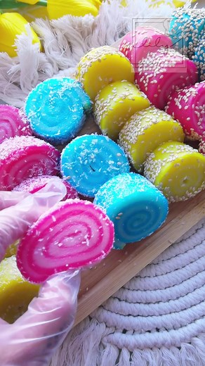 Delicious Sapin-Sapin Roll Recipe with Vibrant Colors