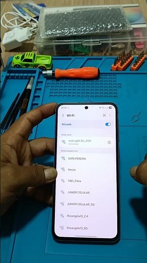 How to find the password for any router! Even if it's connected to your smartphone, etc!