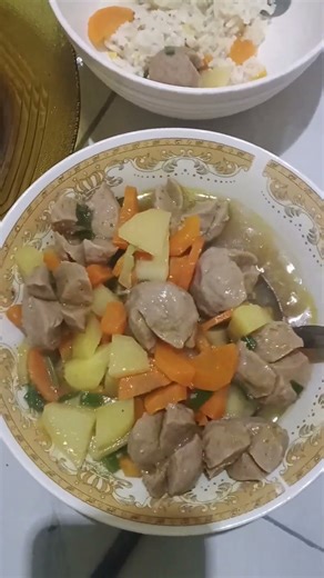 Sop bakso sayur dan makan buah juga ya.#menusederhana #masakansederhana #selamatmakan