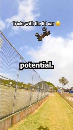 Insane rc car stunts (@KaMa_KaZi)