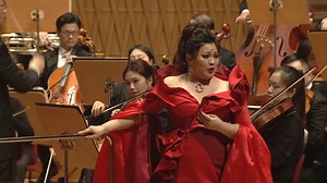 👏 ENCORE! 👏 ENCORE! 👏 Verdi said 'Let’s party🍷 but make it elegant ✨' with this iconic duet from La Traviata. What better way to end this spectacular concert than with a dance! 💃🕺 🎵 Soprano Ying Huang and Tenor Shi Yijie, conducted by Li Xincao | Shanghai Symphony Orchestra - 上海交响乐团