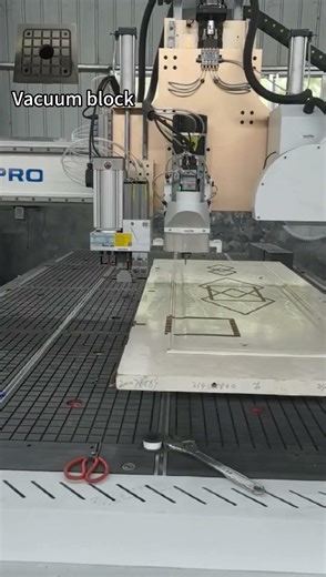 Drilling Head Working on Vacuum Table with Vacuum Cups by ATC Woodworking Machining Center RSK25-B