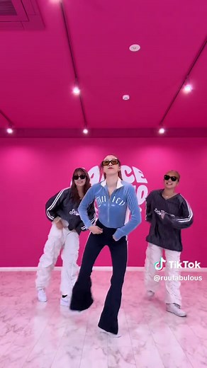 楽しいマジックアワーのダンスセッション