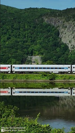 Reflecting On Warm Thoughts - MTA Metro-North Railroad (Cold Spring, NY) #shorts