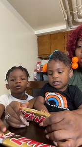 34K views · 821 reactions | Tryin Right and Left Twix We back again❗️❗️❗️ this is our first Family Friday video our second Video will be tonight with everybody | Mzquani Monroe & The Family | Facebook