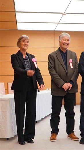 ねえこのまま備蓄で誤魔化していたら、国民が餓死しまくる世界待ったなしなのに、なんでこんなふざけたことして遊んでいられるの？この総理？この危機的状況でこういうふざけたことされると、世界一危機感がなく世界一責任感がなく世界一不誠実な首相だと感じるよ