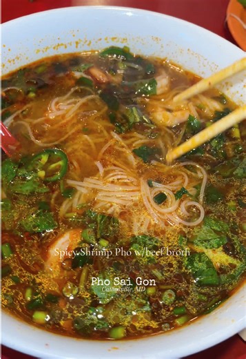 📍Pho Saigon (Vietnamese Food) in Catonsville, MD. Spicy Shrimp Pho w/beef broth, Veggie spring rolls, Vinegar onions and a Thai iced tea.