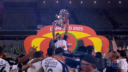 É campeão! Corinthians levanta a taça da Copa do Brasil; veja