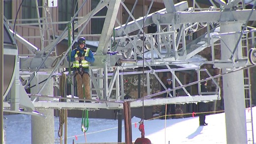 Crack in Colorado ski lift forces evacuation of 174 stranded skiers