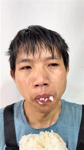 成人的世界，连哭着吃饭都成了 一种 坚强