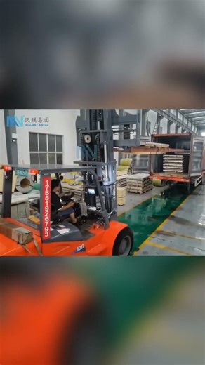 Semi-Automatic Loading of Stainless Steel Plates | Clean & Efficient Operations