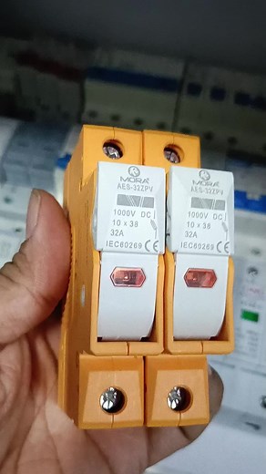 DC Fuse Breaker for Electrical Safety