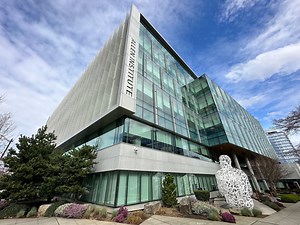 Allen Institute hits 20 years on the frontier of bioscience, and Seattle will be all aglow