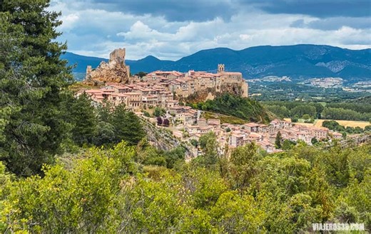 Frías, el diminuto pueblo burgalés que supo ser ciudad