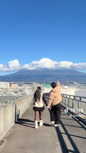 So beautiful view 🗻✨🥰 @Yoshima #富士山 #fujisan #beautifulview #pasutridijepang #ilovejapan