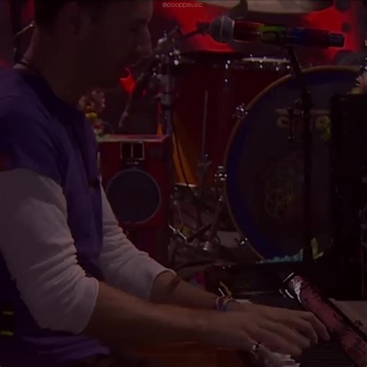 Coldplay Hymn For The Weekend - Music Video