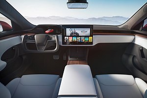 Los Tesla ahora son una consola: Steam llega de forma oficial y es compatible con mandos Bluetooth