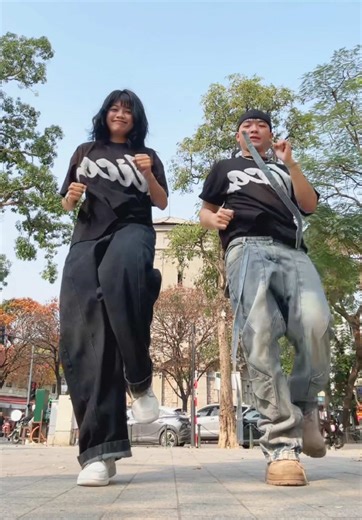 Loy Trend: Discovering Vaegabone's Unique Local Brand