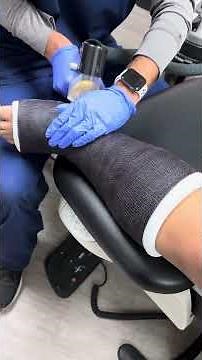 Medical Assistant: Cutting off cast (podiatry)