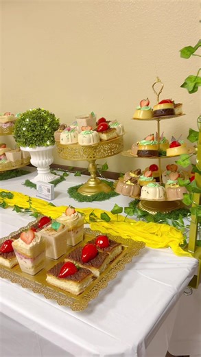 Thinker bell yellow and green themed dessert table ✨💛💚 #tinkerbell #dessertsoftiktok #mesadepostres #paratii #makethisgoviral