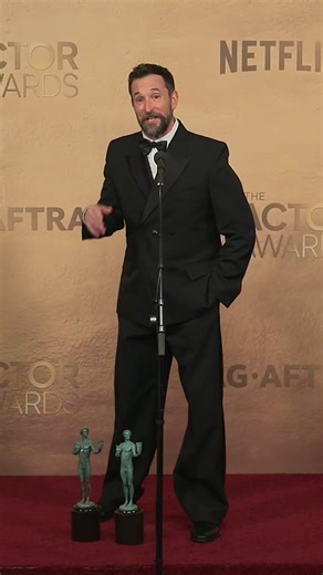 Noah Wyle speaks to the press after receiving Outstanding Performance by a Male Actor in a Drama Series for 'The Pitt' at the 32nd Annual Actor Awards. https://movief.one/the-pitt | Moviefone