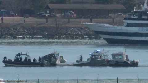 Potomac Air Crash: Footage of First Responders' Race Against Time