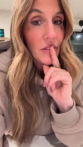 If you love candles like I do, but feel guilty because so many of them aren’t good do your pets… you’ll love these candle! @companioncandles sent me one of their candles and I’m so happy to have found a candle with guilt free, CLEAN ingredients. I also love to be able to support a woman owned company 💪🏼 #Candles #companioncandles #petlover #petsafe | Soccercatmom