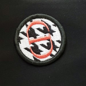 New never used DIOR pin brooch CD blk &white houndstooth iconic Dior pattern pin