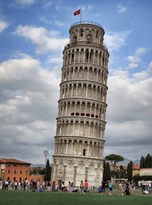 Galileo: Throwing cannonballs off The Leaning Tower of Pisa