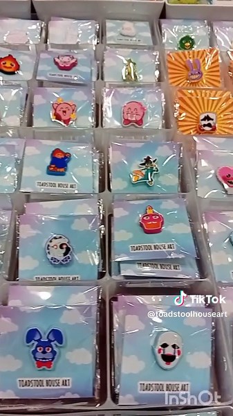 It's the last day of MegaCon Manchester and hopefully you've spotted your favourite character on my table 😉 #favourite #bestcharacter #hazbinhotel #helluvaboss #dangonronpa #fivenightsatfreddys #sonicthehedgehog #Bluey #luigi #ghostface #thenightmarebeforechristmas #paddingtonbear