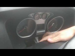 How to disassemble the instrument panel in the Ford Focus?