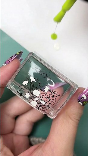 This gradient base is the real flex 💅✨ | Floral Nail Art #nailstamping
