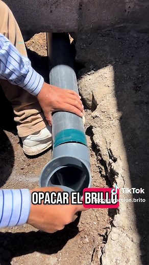 Instalación de tubería para aguas negras