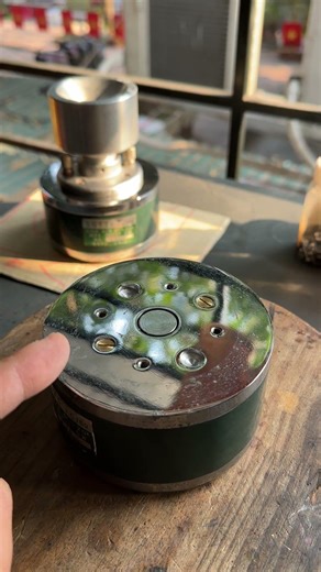 The GOTO SG 17S super tweeter is a good partner for the Altec A5, A7-16 system.