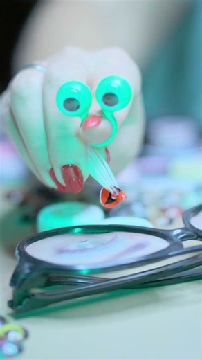 The Easiest Way to Clean Your Contact Lenses Every Day 4K HDR HLG #contactlenses